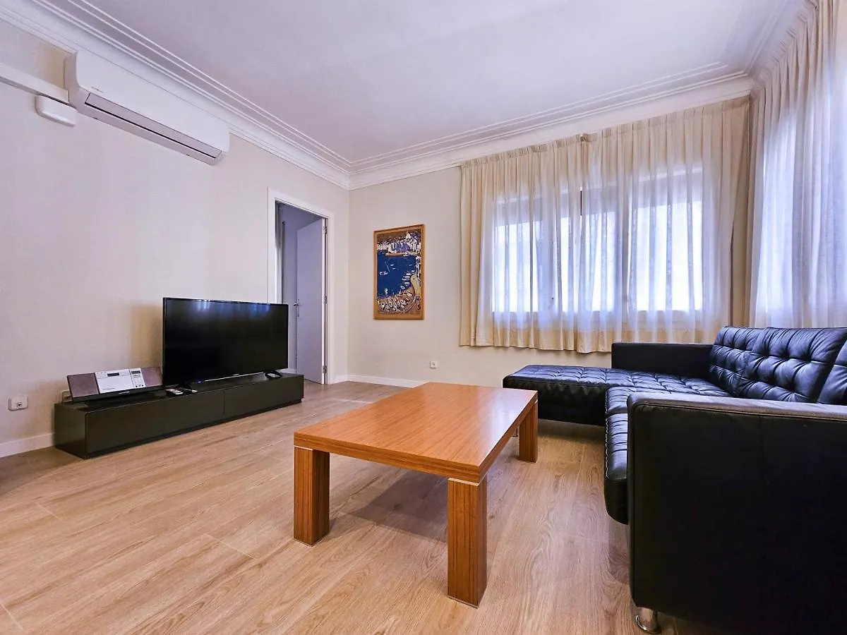 Classbedroom Park Gueell Apartment Barcelona
