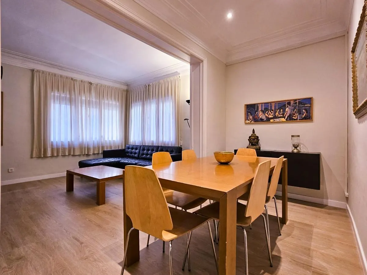 Classbedroom Park Gueell Apartment Barcelona Spain