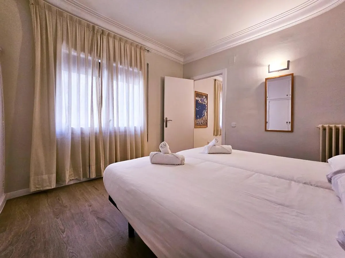 Classbedroom Park Gueell Apartment Barcelona Spain