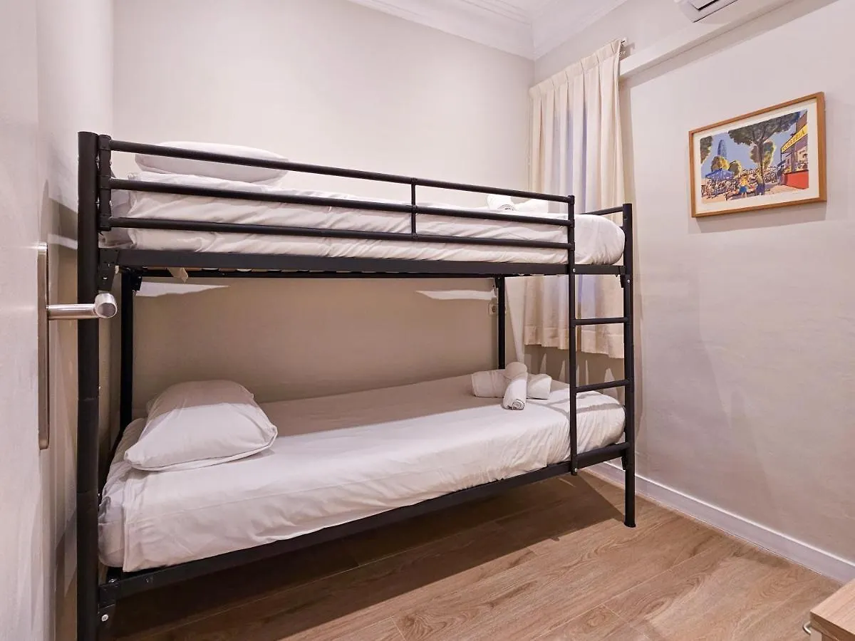 Classbedroom Park Gueell Apartment Barcelona