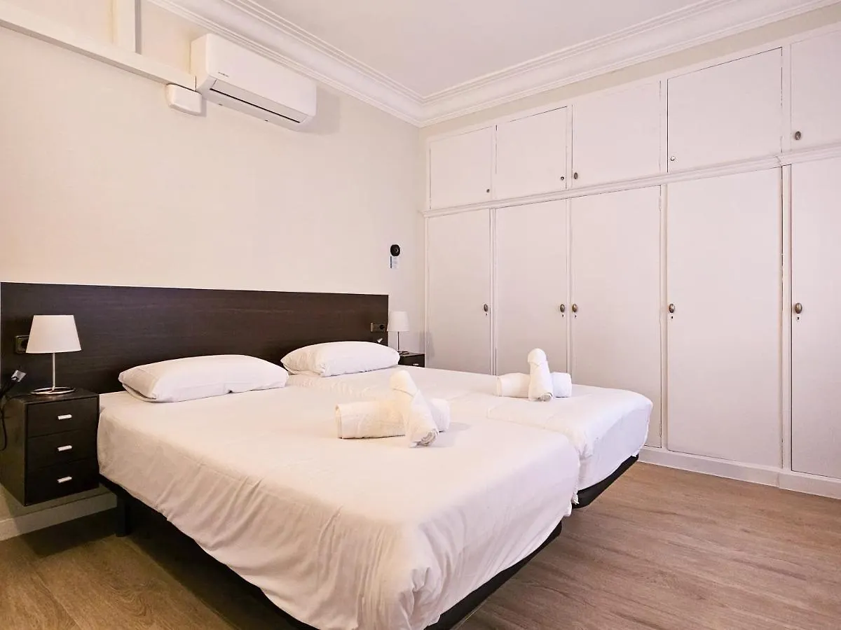 Classbedroom Park Gueell Apartment Barcelona Spain